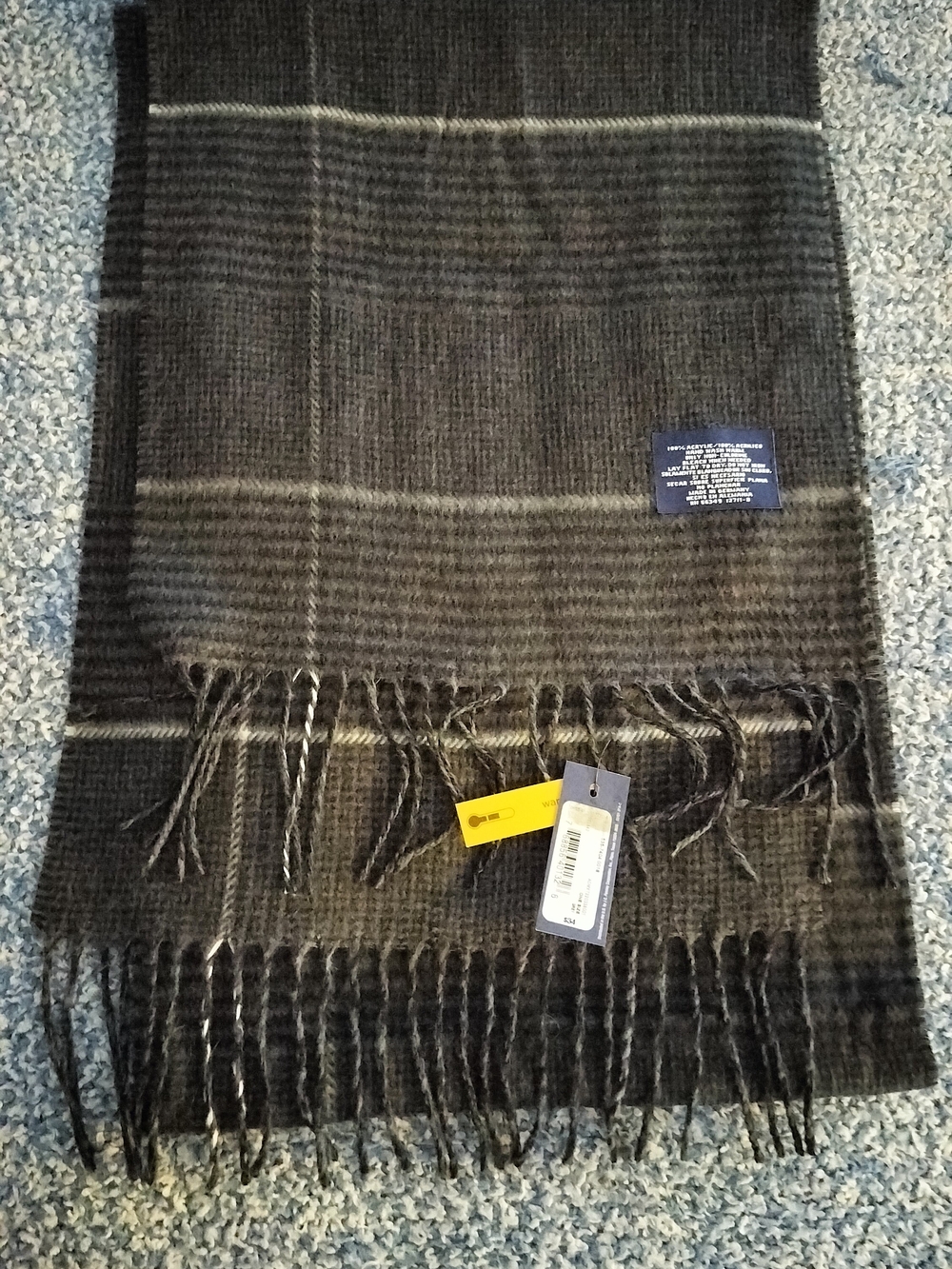 Stafford Men's Gray Plaid Fringe Scarf - NWT